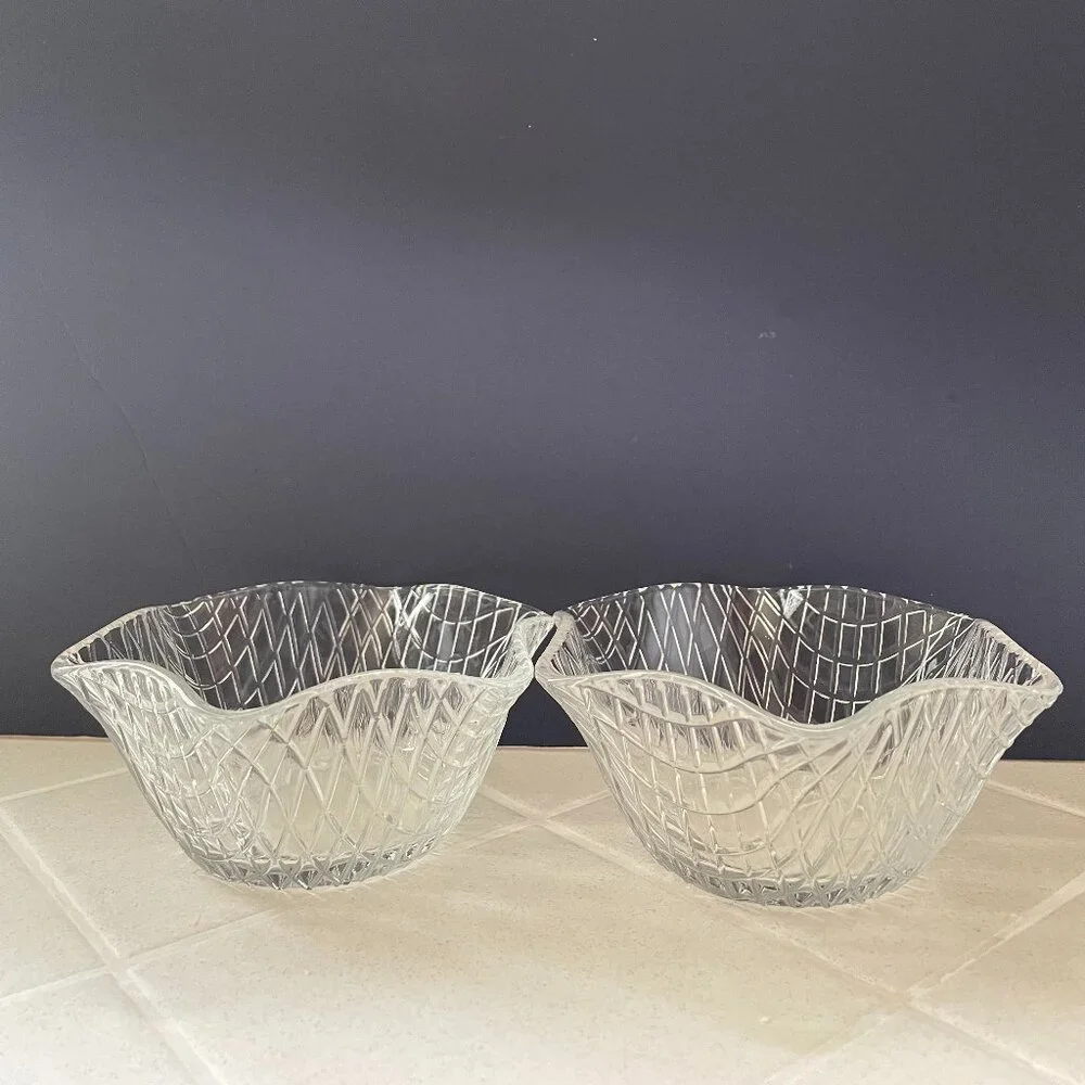 Set of 2 little cute glass candy bowls